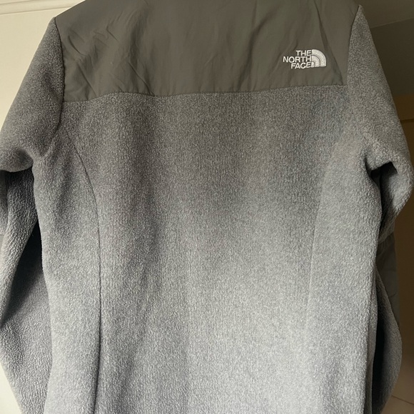 The North Face grey jacket - Picture 4 of 6